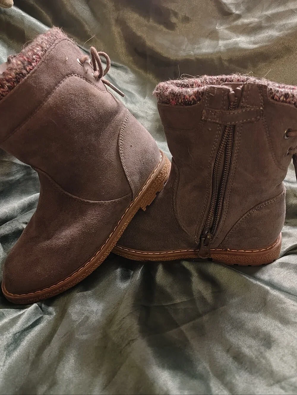 Target Girls Size 10 Grey Faux Suede Side Zip Winter Boots Sweater Cuff Back Tie